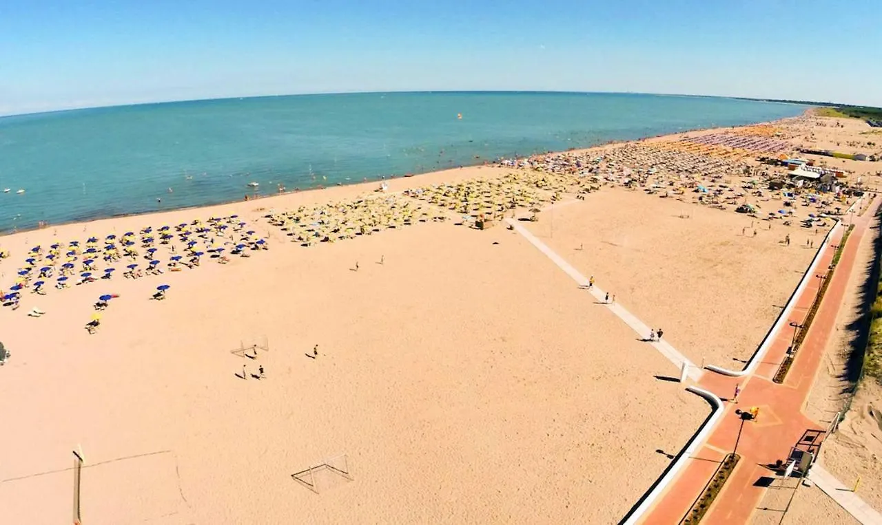 Apartment Peaceful Flat With Direct Beach Access Beahost Rosolina Mare